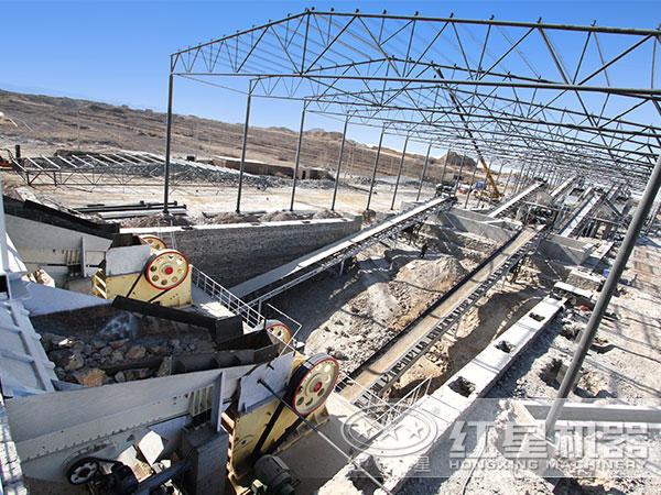 石灰石破碎現場 石灰石破碎現場