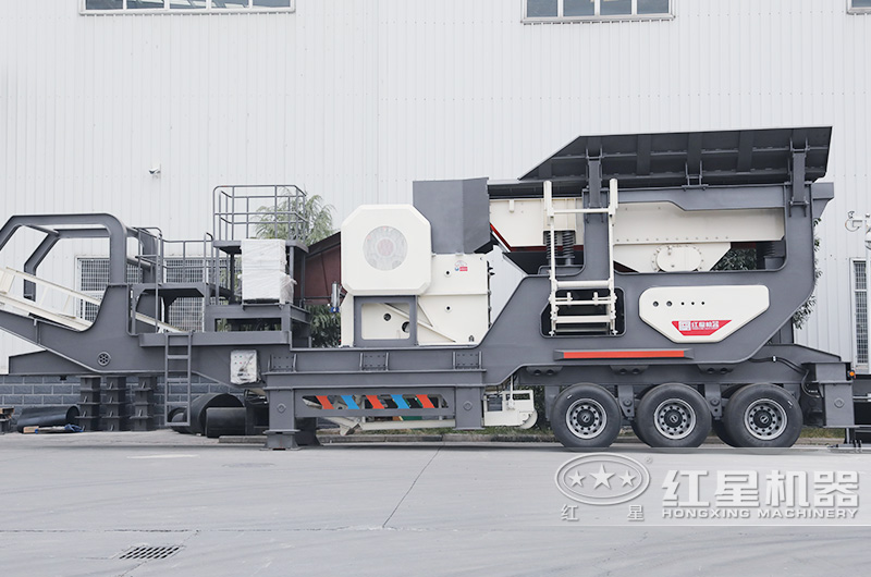 車載移動(dòng)碎石機(jī)：移動(dòng)顎破機(jī)，石頭一段粗碎加工