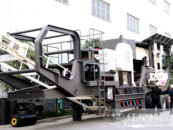 輪胎移動破碎站配鄂式破碎機，時產50-500t/h