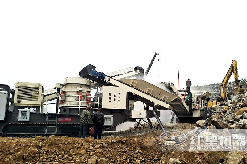 河南移動液壓碎石機作業現場 河南移動液壓碎石機作業現場