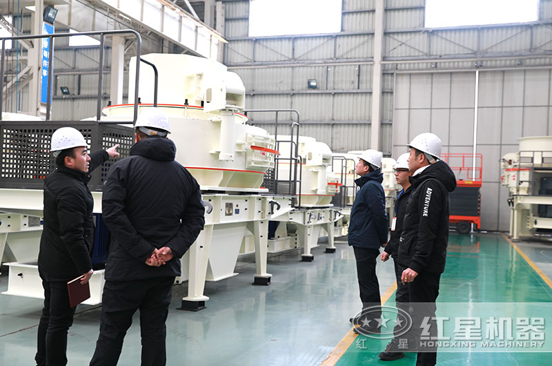 山東用戶來廠考察選購人工造沙設(shè)備 山東用戶來廠考察選購人工造沙設(shè)備