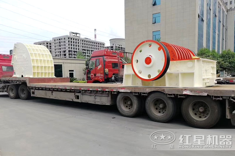 錘式破碎機發(fā)往山東客戶現(xiàn)場 錘式破碎機發(fā)往山東客戶現(xiàn)場