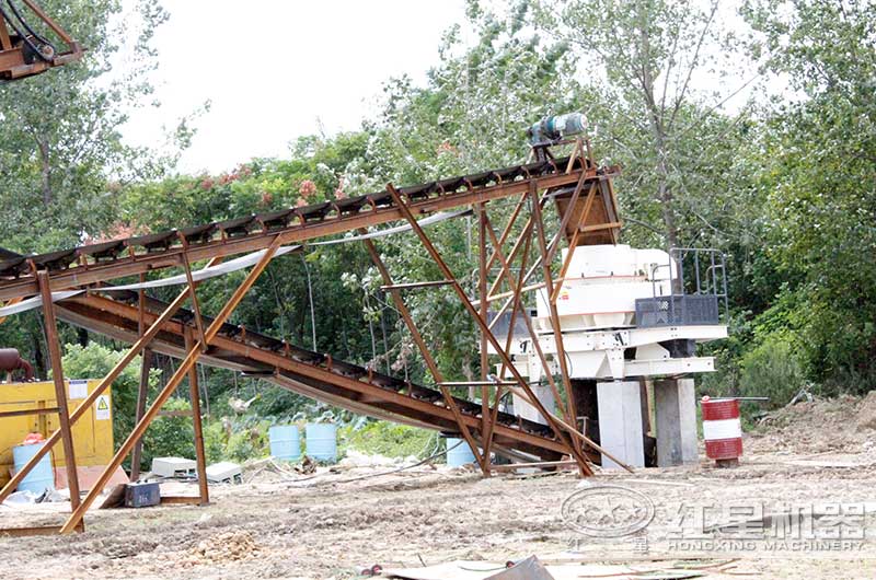 河卵石制砂機(jī)作業(yè)現(xiàn)場圖片 河卵石制砂機(jī)作業(yè)現(xiàn)場圖片