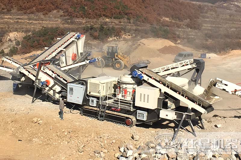 山東客戶大型移動(dòng)碎石機(jī)生產(chǎn)現(xiàn)場(chǎng)圖 山東客戶大型移動(dòng)碎石機(jī)生產(chǎn)現(xiàn)場(chǎng)圖