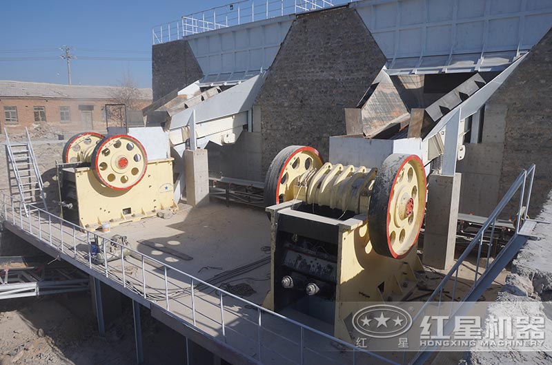 固定式建筑垃圾粉碎機(jī)作業(yè)現(xiàn)場(chǎng)圖 固定式建筑垃圾粉碎機(jī)作業(yè)現(xiàn)場(chǎng)圖