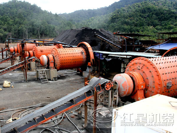 粉煤灰球磨機作業現場圖片 粉煤灰球磨機作業現場圖片