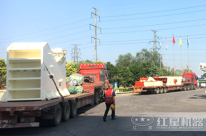 912生產(chǎn)線設(shè)備發(fā)貨現(xiàn)場 912生產(chǎn)線設(shè)備發(fā)貨現(xiàn)場