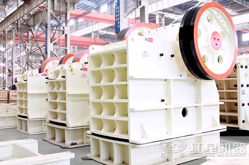 顎式破碎機(jī)實(shí)拍圖 顎式破碎機(jī)實(shí)拍圖