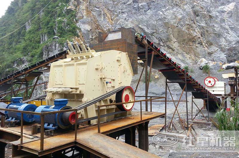 破碎生產線現(xiàn)場圖片