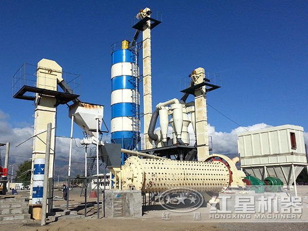 礦渣微粉加工現(xiàn)場(chǎng) 礦渣微粉加工現(xiàn)場(chǎng)