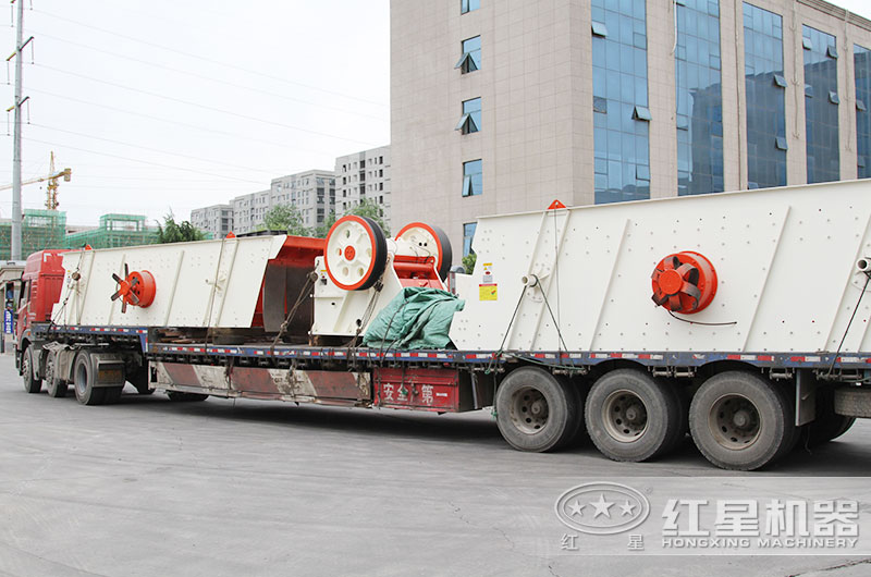 紅星鄂破機裝車發貨現場 紅星鄂破機裝車發貨現場